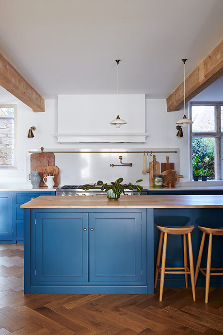 Photoshoot Locations with Kitchen Islands | Light Locations